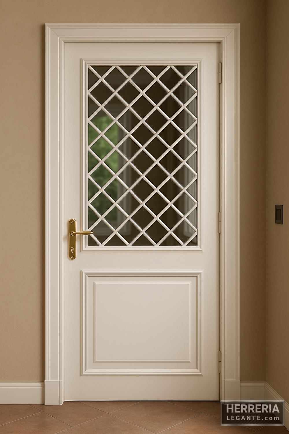puerta de herrería blanca con vidrio y reja cruzada en rombos en entrada principal elegante