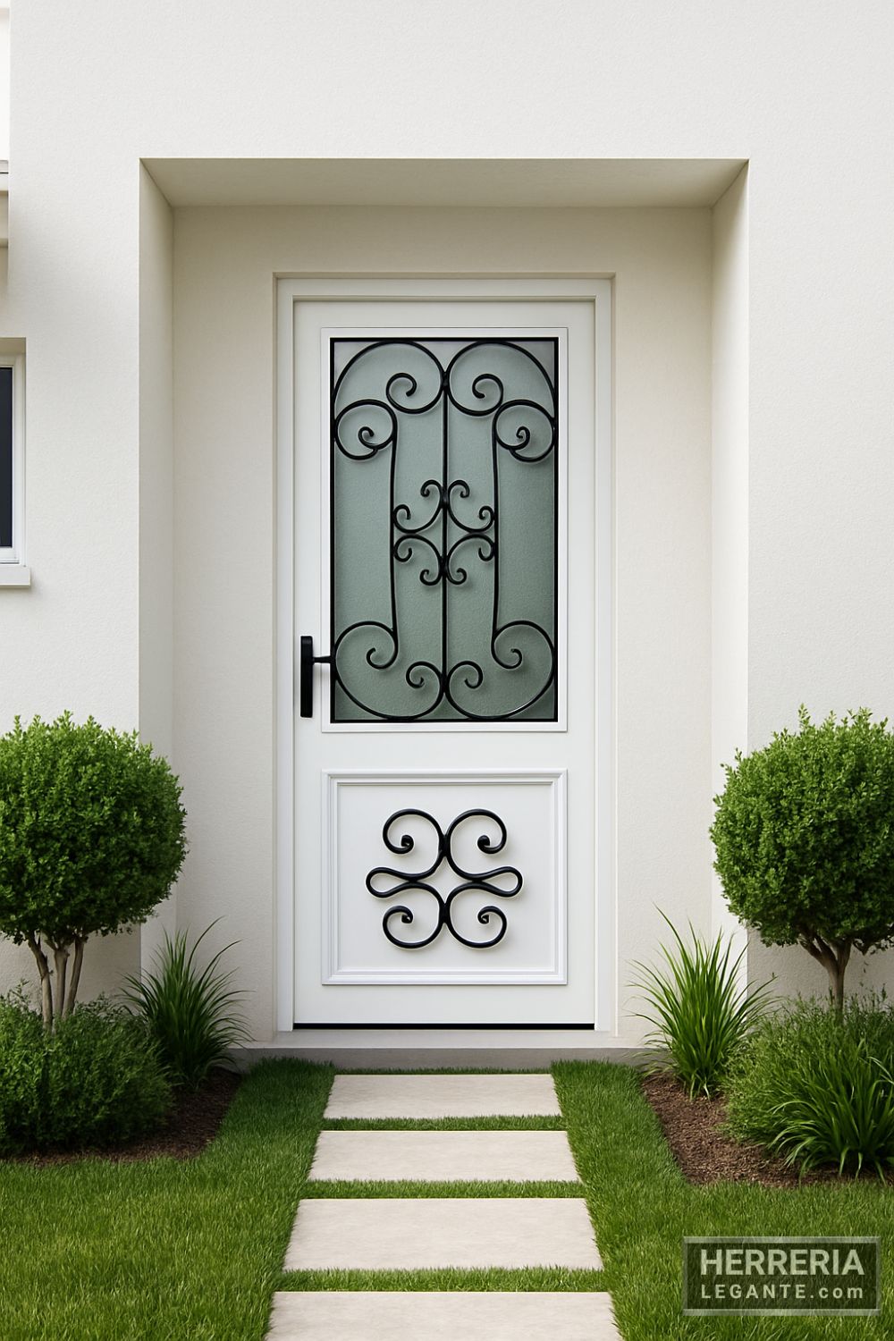 puerta de herrería blanca con vidrio esmerilado y detalles en hierro forjado negro, en fachada moderna con jardín y sendero de piedra